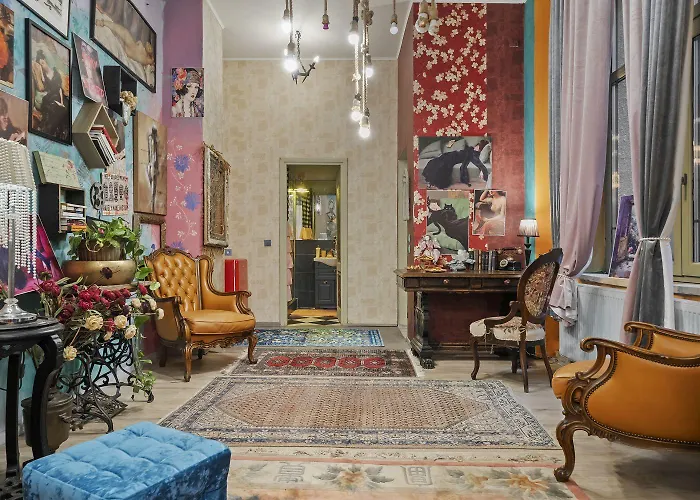 Stay In A Writer'S 19Th Century Villa Calea Victoriei