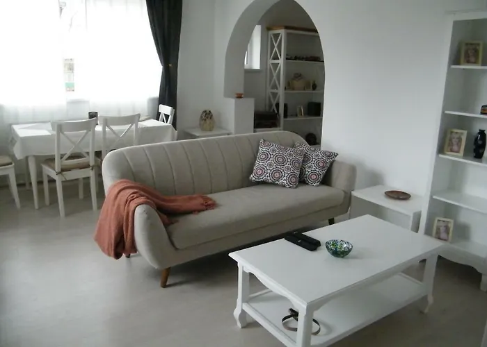 Iarca Cottage